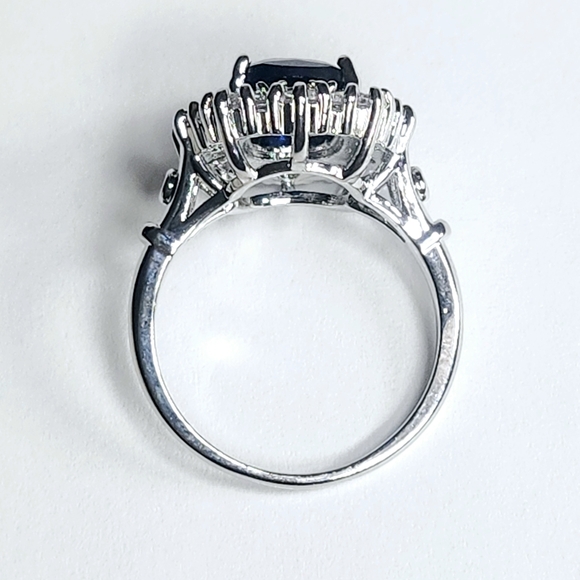 4.50 ctw Sapphire statement Halo ring size 8.5 - Picture 5 of 6